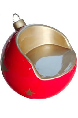 Fauteuil en forme de boule géante pour déco de Noël